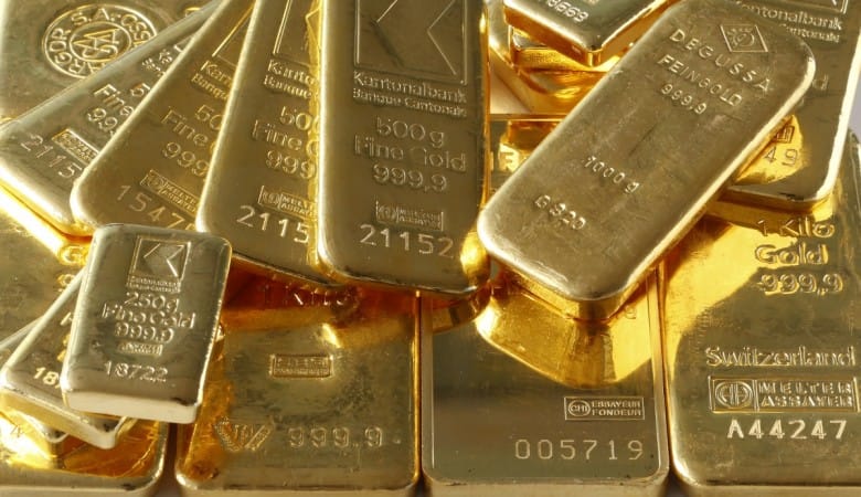 Gold prices fall, silver falls