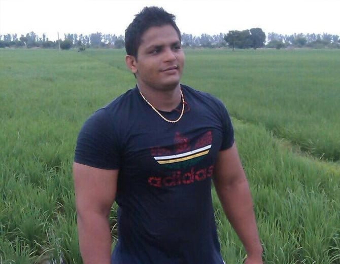 hot body of indian army soldier wrestler monu, who wins haryana kesari reward