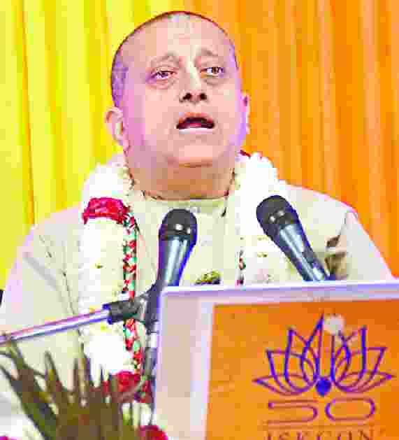 hare krishna hare ram sang in jeemkhaana