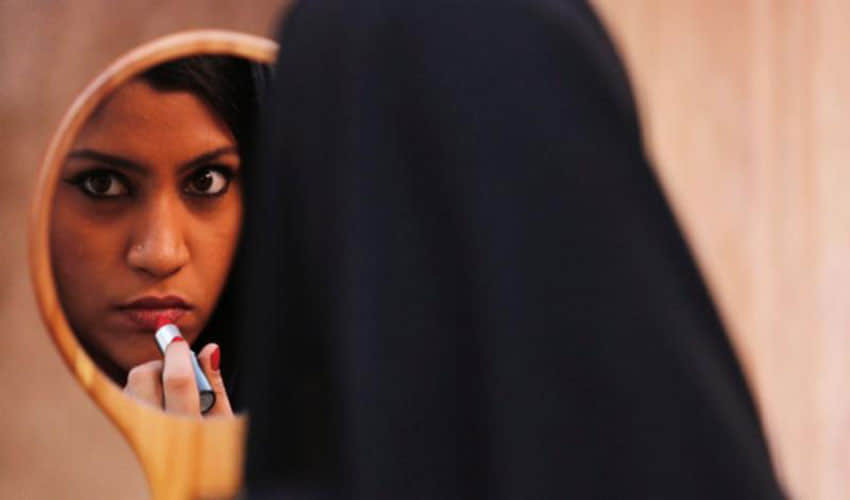 makeup hacks 6 different ways to use your red lipstick in hindi