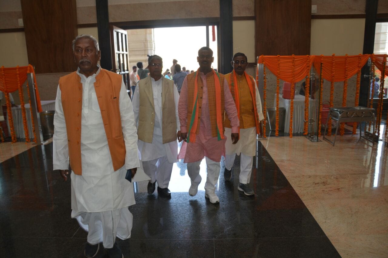 meeting of mlas to deciding uttar pradesh chief minister 