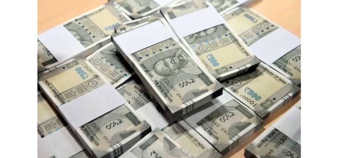 One and a half crore rupees were looted in order to earn double the money, complaint lodged in the police stat