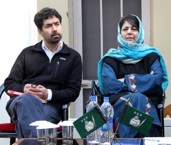 Tasadduk Mufti meets with party worker in Anantnag