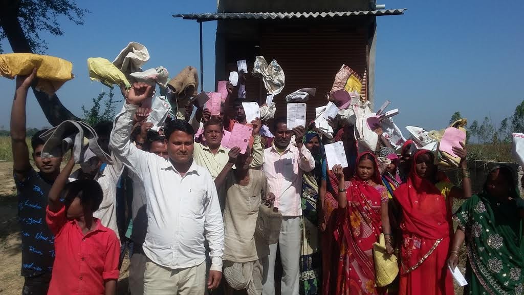 Angry villagers protested without getting ration