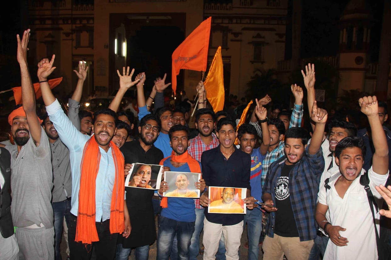 Yogi Adityanath will become chief minister, Vijay procession in the state, see photos