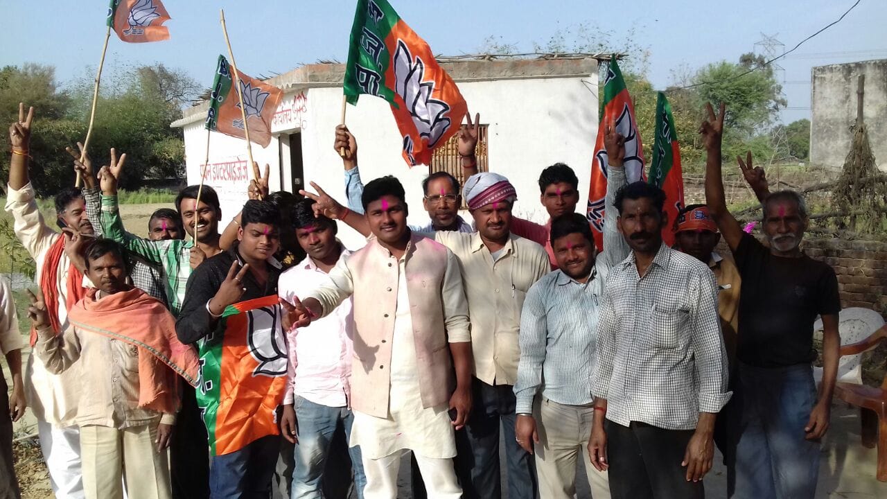 Yogi Adityanath will become chief minister, Vijay procession in the state, see photos