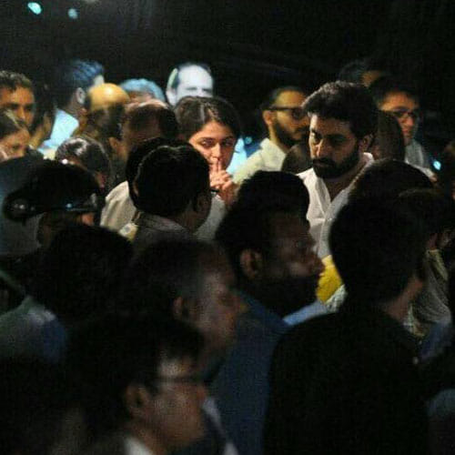 Shahrukh, Amitabh And Other Visits Aishwarya Rai Bachchan's Father Krishnaraj Rai's Funeral