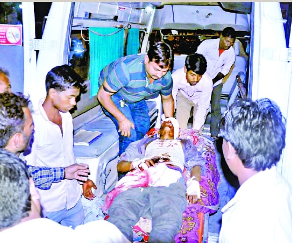 blast in a transister injured three in sultanpur.