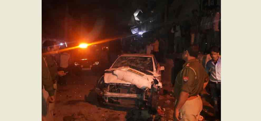 uber car driver crushed 15 people in khoda uttar pradesh
