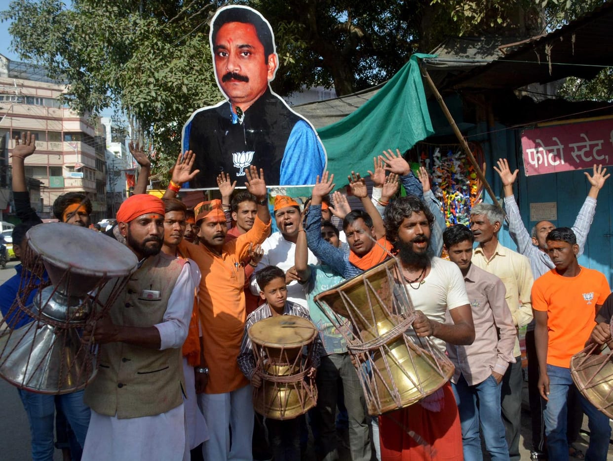 celebration in varanasi for elected two ministers