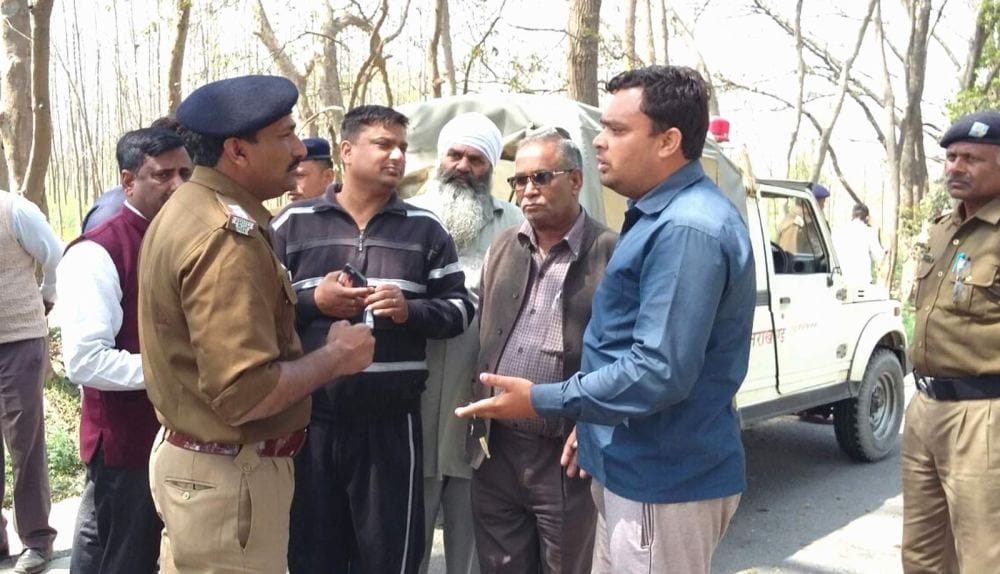 loot with mla sanjay gupta relatives