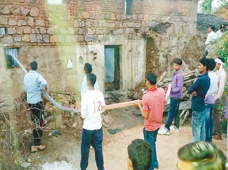 The villagers quenched the fire, later reached the fire brigade