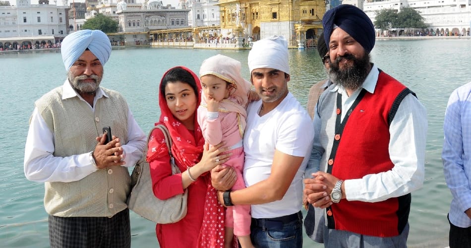 indian cricket team star opener gautam gambhir with wife and daughter at golden temple