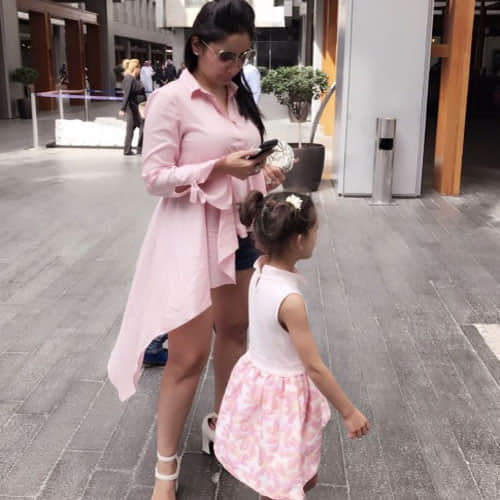 manaytta dutt spending quality time in dubai with twince