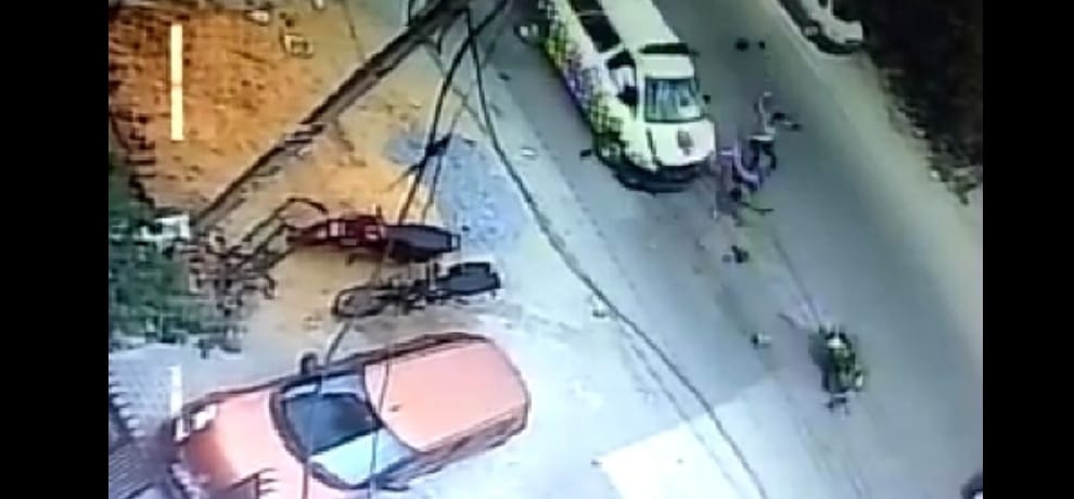 PCR collides, collapsing on the road