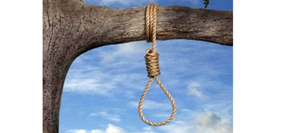 Sensation in the village after seeing the hanging zombies on the tree in jaipur