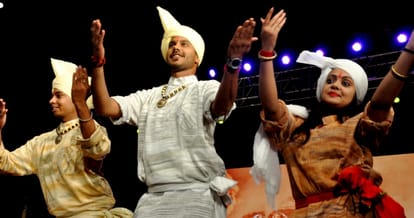 At the conclusion of Literary Sangam, governor said, India one Indian one