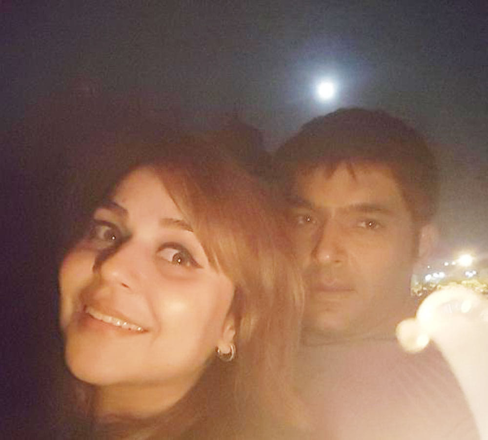 kapil sharma fight with sunil grover and share ginni photo