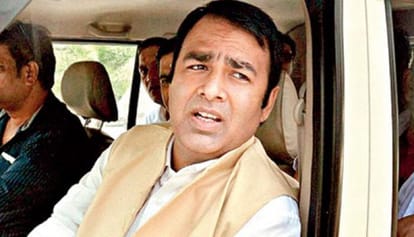 Workers did not make music cops as cabinet ministers highway jam