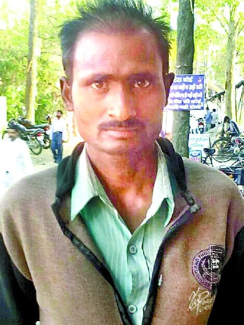 SUV riders looted tractor