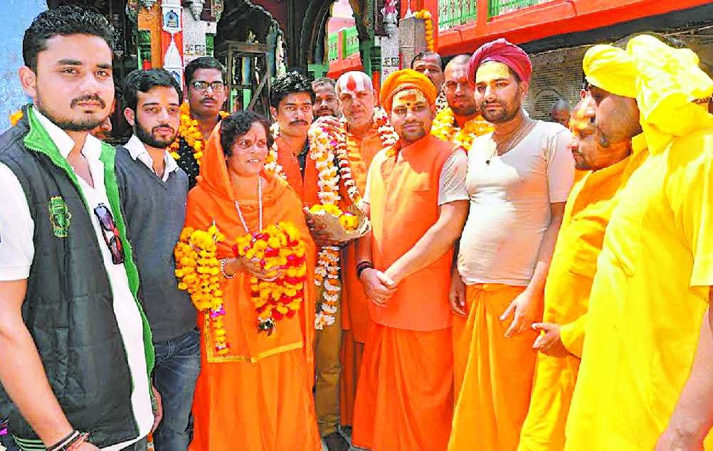 Mayawati should be put in a mad house: Sadhvi Prachi
