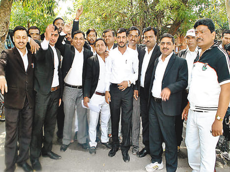 In the house of a lawyer, dabang, assault and subversion