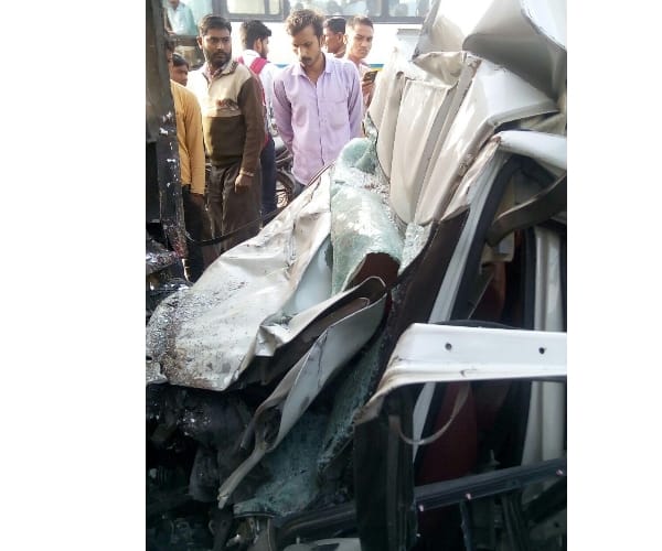 assistant professor died in an accident in Lucknow.