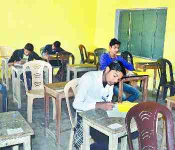 Student caught exam in place of second