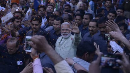 Seven reasons which gave BJP a majority in UP