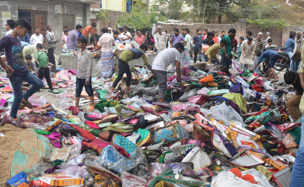 Fire in the firm, millions of saris burning and ashes