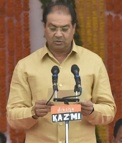 seven ministers belong to lucknow in adityanath cabinet