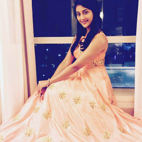 Know Everything About Actress Pooja Jhaveri Who Wanted To Marry Baahubali Actor Prabhas