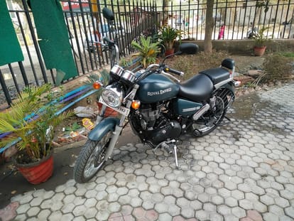 Read the review of Royal Enfield Thunder Bird 500