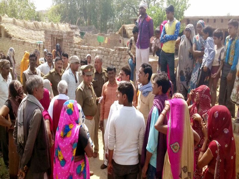 yuvak kee maut par graameen aur sasuraaleejan bhide