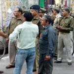 एंटी रोमियो अभियान के दौरान गश्त करती पुलिस