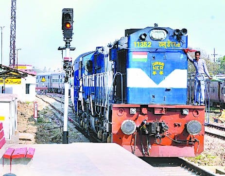 Speed Trial Train Runs at 114, Track Found Ok