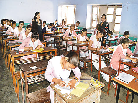 Collective copy caught in Abdul Jabbar Inter College