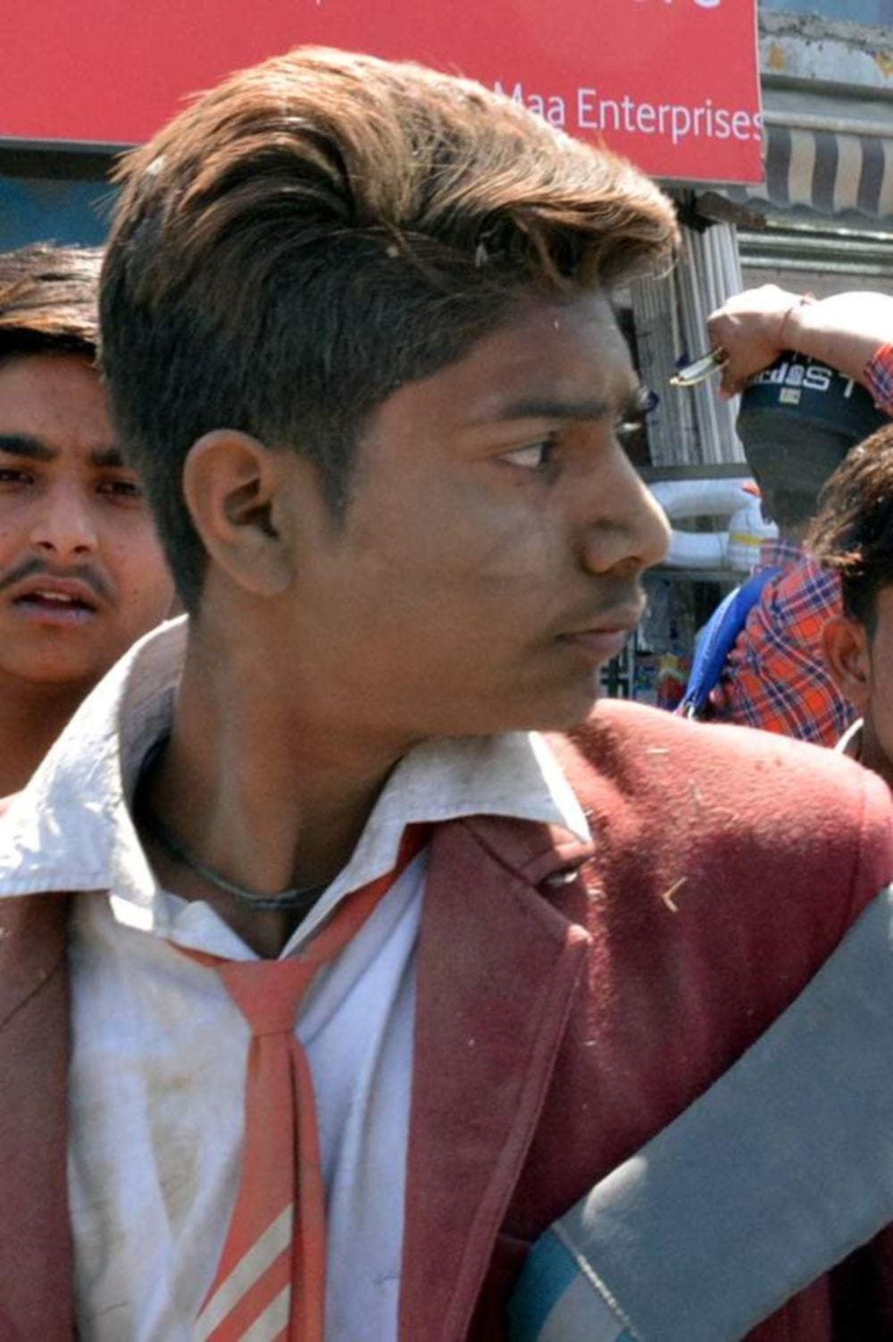three students injured in accident 
