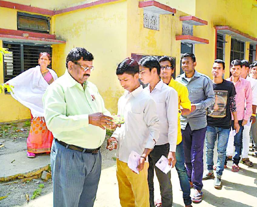 159 students left for economics exam
