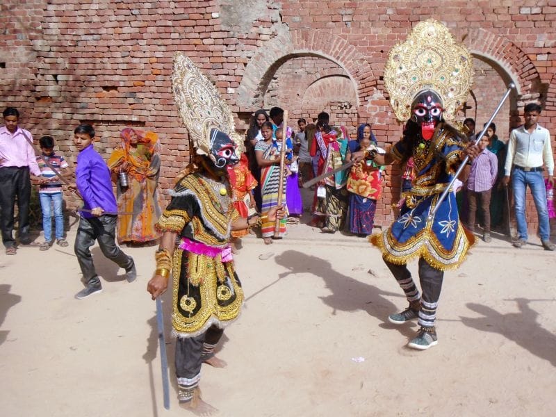baaba bheemasen ke mandir mein pooja ko umadee bheed