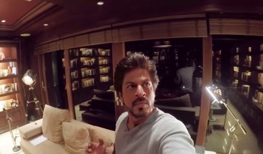 Anushka Sharma Enters Shahrukh Khan's Mannat As A Ghost, See What Happens Next