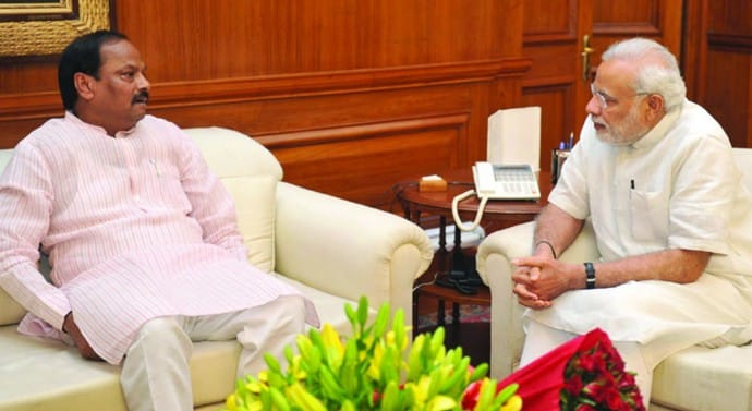 jharkhand government will distribute tabs to all the school teachers in state 