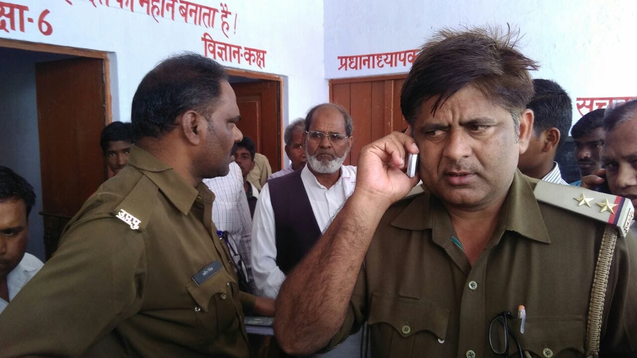 students of primary school ambedkarnagar fell ill suddenly