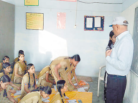 SDM examines Kasturba school