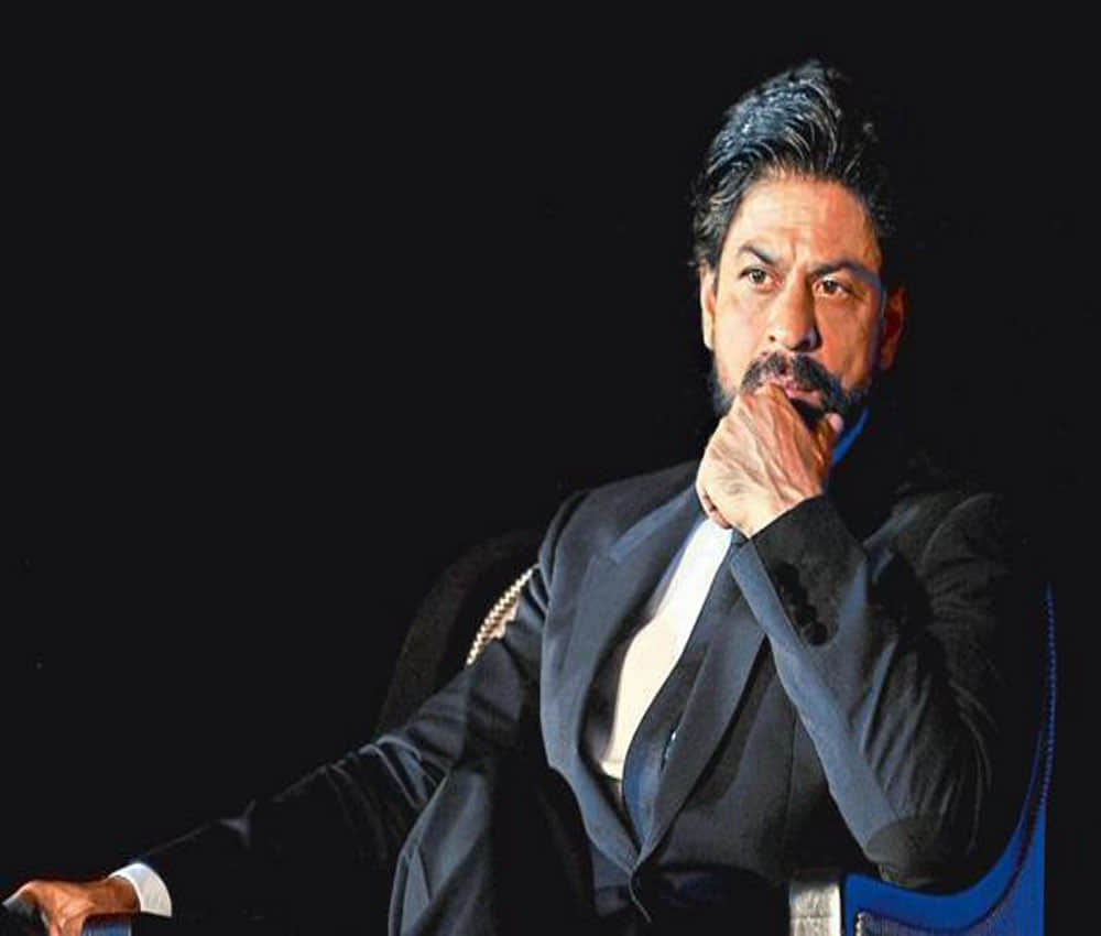 Shah Rukh Khan now has lady bodyguard, reveals the reason