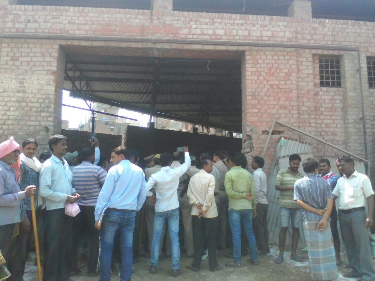 Police sealed illegal slaughterhouse in Varanasi