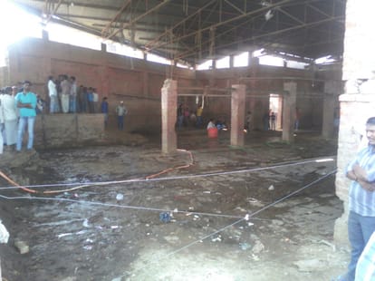 Police sealed illegal slaughterhouse in Varanasi