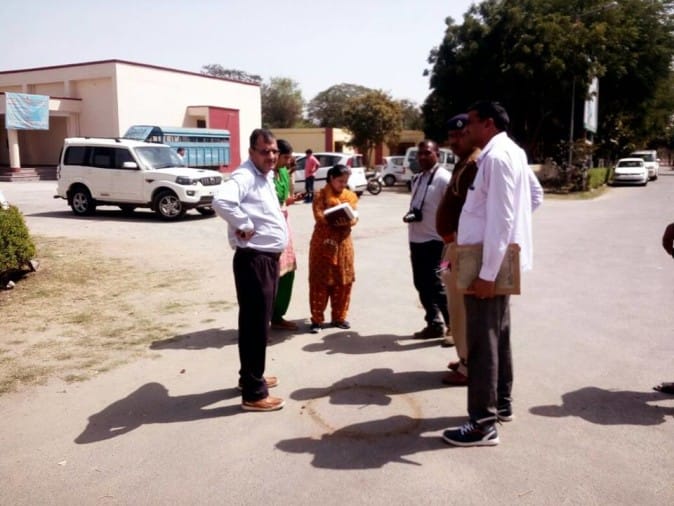 झज्जरः मर्डर केस में पेशी भुगतने आए पूर्व सरपंच को मारी गोली, लोगों मे