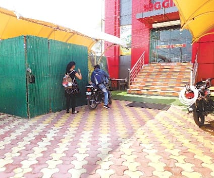 In case of love jihad, top anti-Romeo team action in Meerut, missing from outside colleges