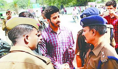 In case of love jihad, top anti-Romeo team action in Meerut, missing from outside colleges